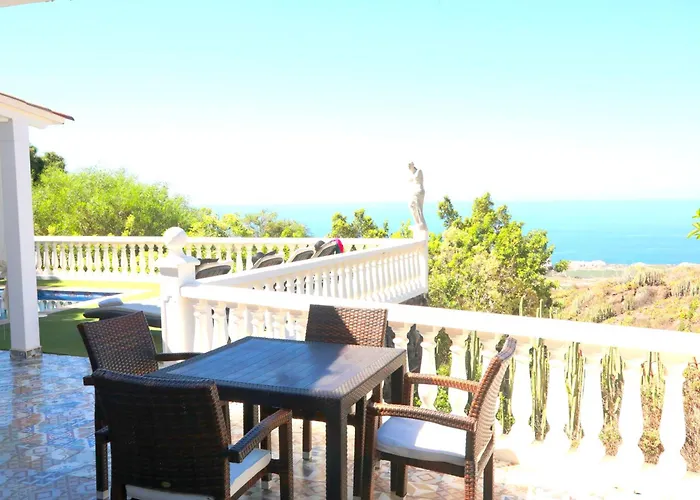 Trillizos Villa *