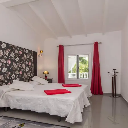 Trillizos Villa